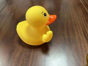 Popular Desktop Ornaments/Car Center Console Decorations Wholesale Toy Custom Logo Finger Duck Rubber Ducks - Product Image 2