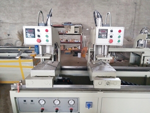 Eworld PVC-Fensterherstellungsmaschine <span class=keywords><strong>2</strong></span>-Kopf Halbautomatische Schweißmaschine für UPVC/PVC-Fenster mit 2500W Motor 380V/220V - Product Image 5