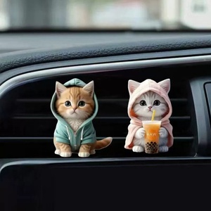Diffuseur de parfum pour voiture en forme de chat mignon et créatif, clip de sortie d'air de voiture en acrylique, accessoires de voiture, décoration, pendentif, diffuseur d'air pour voiture - Product Image 1