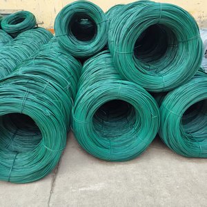 ลวดเคลือบพีวีซีเคลือบพลาสติกชุบสังกะสีขนาด2.5มม.-5มม. รั้วสีที่สวยงามลวดเชื่อมแบบแบนขายดี - Product Image 5