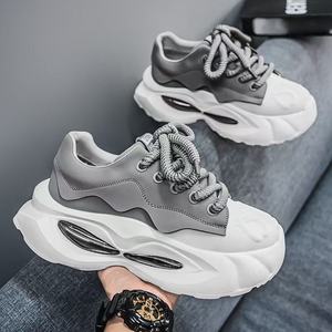 Chaussures décontractées tendance légères à lacets pour hommes, baskets de sport à semelle épaisse multicolores, antidérapantes, style chunky, directement de l'usine - Product Image 2