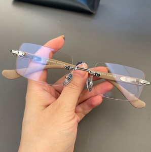 メンズ 向け 高級 レトロ スクエア 型 リーディンググラス｜ブルーライトカット 老眼鏡 メタル リムレス フレーム｜新登場・卸売 - Product Image 3