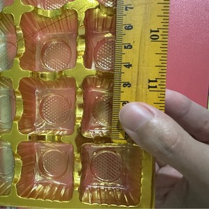 Barquette thermoformée multi-compartiments 19,5 cm carrée antistatique pour l'emballage de composants électroniques - Product Image 2