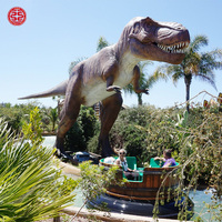 Manèges de parc d'attractions bon marché, costumes de dinosaures animatroniques