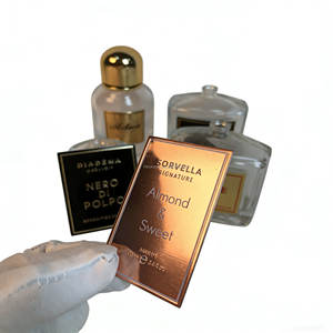 Venta al por mayor de etiquetas adhesivas impermeables de aluminio por encargo para frascos de perfume y velas - Product Image 3