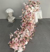 Nouvelle Collection : Chemin de Table Floral Artificiel pour Mariage, Décoration d'Arche et Centre de Table Idéal pour Fêtes de Noël