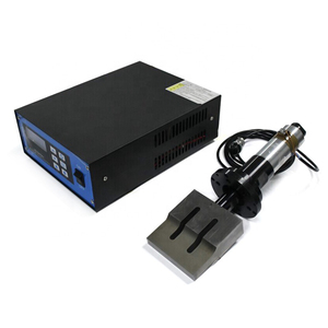 Saldatrice ultrasonica del corno del trasduttore delle parti di plastica dell'attrezzatura di saldatura della maschera di prezzo competitivo 20khz di alta qualità - Product Image 2