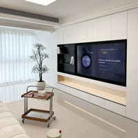 Mueble de TV Moderno de Madera con Diseño de Chimenea con Luz LED, Elevador de Pared para Sala de Estar y Uso en Hoteles