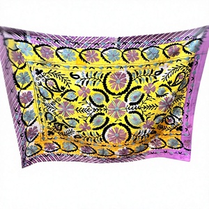 Colcha Tradicional Floral Suzani Kantha Hecha a Mano, 100% Algodón Transpirable, Cubrecama Bordado, Textil Artesanal - Product Image 1