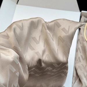 Setelan Piyama Satin Bordir Polos Kustom 2 Potong Pria Sutra Mewah Piyama Kosong Setelan Tidur Pria Piyama Satin - Product Image 2