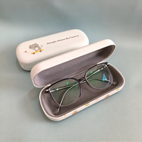 Étui à lunettes rigide personnalisé avec motif de dessin animé mignon, boîte à lunettes portable adorable avec doublure douce pour enfants, adolescents et femmes