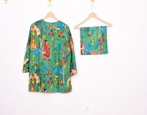 Ensemble de pyjama élégant à col rond en coton léger pour l'été, imprimé à la main, pour femmes, prix de gros - Product Image 2
