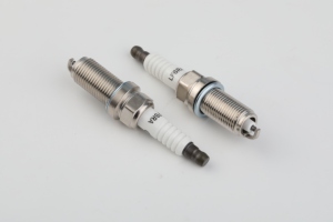 Bujía de Alto Rendimiento CHEYU LFR6A de Níquel para Motocicletas Yamaha/<span class=keywords><strong>Vulcan</strong></span> y Automóviles, Rosca de 14-16 mm, Garantía de 30000 Millas - Product Image 5