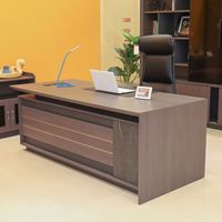 Table de bureau futuriste en bois d'excellente qualité, configuration élégante et moderne de réceptionniste
