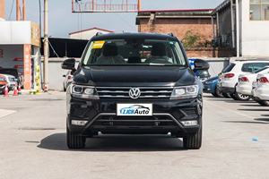 Volkswagen <span class=keywords><strong>Tiguan</strong></span> L 2.0T 2019, SUV Mediano-Grande Automático de 4 Puertas y 5 Asientos, Chasis Alto, Disponible en Fábrica - Product Image 2