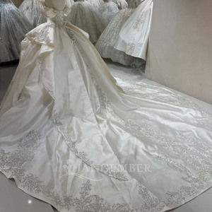 Vestido <span class=keywords><strong>de</strong></span> <span class=keywords><strong>Novia</strong></span> <span class=keywords><strong>de</strong></span> Gala DW0205 con Pedrería, Satén, Hombros Descubiertos y Cola Catedral Jancemebr - Product Image 4