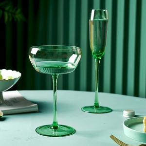 Calice in Cristallo Colorato per Degustazione, Lussuoso <span class=keywords><strong>Bicchiere</strong></span> <span class=keywords><strong>a</strong></span> <span class=keywords><strong>Tulipano</strong></span> Verde per Champagne - Product Image 1