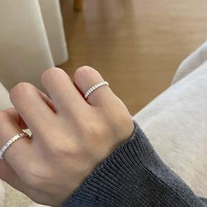 Bague en argent pur S925 au design minimaliste vertical, doublée de chocolat, avec une couche haut de gamme, délicate, pour l'index - Product Image 4