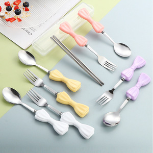 ชุดช้อนส้อมตะเกียบสแตนเลสแบบพกพาสำหรับเดินทาง พร้อมด้ามจับลายเซรามิก - Product Image 3