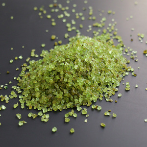 卸売 天然ペリドットチップス 砕いた宝石 グリーンオリビンクリスタル砂利 ジュエリー製作、花瓶の詰め物、ヒーリングデコレーション用 - Product Image 4