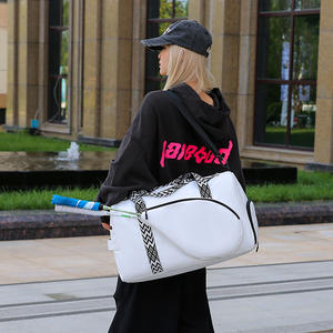 Sac de sport multifonctionnel personnalisé pour activités de plein air, sac de fitness avec séparation sec/humide, sac bandoulière en nylon, sacs de voyage pour le badminton - Product Image 5