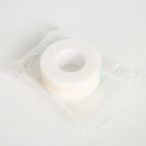 <span class=keywords><strong>Micropore</strong></span> PE de alta calidad y <span class=keywords><strong>cinta</strong></span> de pestañas de gel de silicona muestra gratis herramientas de extensión de pestañas para <span class=keywords><strong>maquillaje</strong></span> - Product Image 3