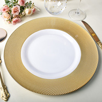 Assiettes de luxe en gros, motif diamant, verre doré, assiettes de présentation de 13 pouces, couleur personnalisée avec bords dorés pour banquets et événements festifs