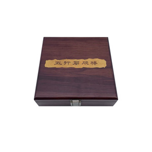 Caja de regalo cuadrada de madera maciza personalizada de 6 mm hecha a mano para almacenamiento de cordyceps - Product Image 1
