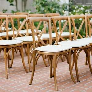 Cadeiras de Resina Cross Back Empilháveis para Venda Direta com Aparência de Madeira Natural Vintage para Banquetes e Casamentos - Product Image 6