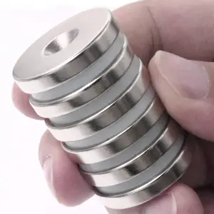 N35-N52 Strong Magnetic Round Rare Earth Magnets With Countersunk Hole For Wall Mounting Warehouse