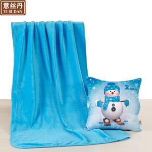 Juego de Manta y Almohada de Felpa con Diseño de Dibujos Animados Yisidan, Cálido para Invierno, Rectangular, Diseñado a Medida para Uso en Cama - Product Image 1