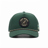 Casquette de baseball sportive d'extérieur à 5 panneaux, verte, perforée au laser, avec patch en caoutchouc personnalisé, visière incurvée et fermeture snapback