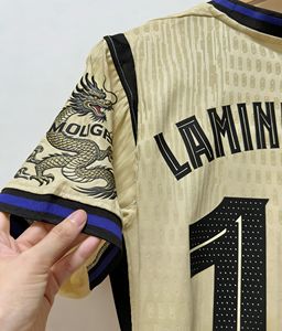 批发足球球衣俱乐部 2526 巴塞罗那主场客场第三款 LAMINES 足球球衣 YAMALSES 球迷版 球员版 DIY 尺码 S-4XL - Product Image 1