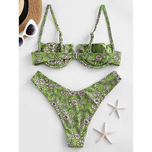 Conjunto de bikini de 2 piezas para mujer, de ganchillo, con cuello halter, top de un solo hombro, push-up, braga de tanga, de secado rápido, ideal para vacaciones en la playa. - Product Image 2