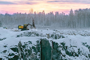 Epiroc FlexiROC T35 Macchina Perforatrice a Martello Superiore Profondità 28m per Perforazione di Roccia e Sabbia in Cave e Frantumatoi - Product Image 3