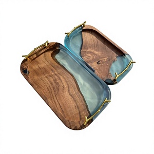 Plateau de service élégant en bois d'acacia artisanal et résine époxy transparente avec poignées en laiton design pour une décoration intérieure de luxe - Product Image 1