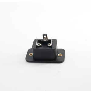 KC SAA TUV CE C20 Enchufe industrial Terminal <span class=keywords><strong>de</strong></span> 6,3 Mm 3 Enchufe 16A/20A Suministros eléctricos 10A Corriente nominal Entrada <span class=keywords><strong>de</strong></span> tornillo <span class=keywords><strong>de</strong></span> latón IT - Product Image 2
