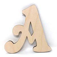 Lettres de sculpture sur bois non finies pour la décoration murale Technique polie utilisée dans l'ornement de vacances