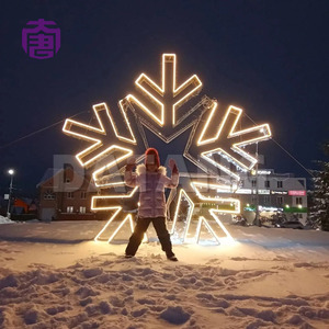 3D Illuminated Snowflake Motif <b>Lights</b> for Christmas Landscape Scene - Product Image 6