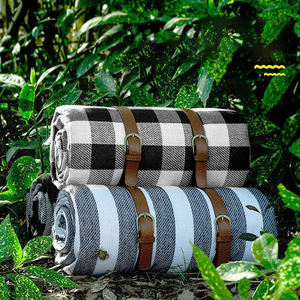 Vente en gros de couverture de pique-nique personnalisée pliable en toile pour le <span class=keywords><strong>camping</strong></span> en plein air, tapis et serviettes imperméables Extra Large - Product Image 2