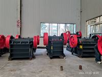Concasseur à mâchoires diesel HongXing de petite capacité (13-35 T/h) pour pierres et roches, avec roulement moteur, haute productivité
