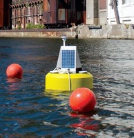 Pelampung Pemantau Kualitas Air Tenaga Surya Pelampung Data Cerdas Sensor Multi Parameter Bahan HDPE Daya Tahan Lama untuk Sungai Danau