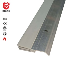 Joint <span class=keywords><strong>de</strong></span> <span class=keywords><strong>porte</strong></span> triple ailettes, joint <span class=keywords><strong>de</strong></span> <span class=keywords><strong>bas</strong></span> <span class=keywords><strong>de</strong></span> <span class=keywords><strong>porte</strong></span>, isolant avec installation par vis, insonorisant, anti-fumée, bande d'étanchéité contre les courants d'air - Product Image 5