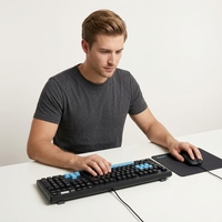 Clavier filaire LED rétroéclairé RGB, souris ergonomique anti-ghosting USB 6400 DPI, grand tapis de souris, design étanche et durable, pour le jeu