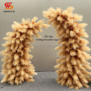 Arche florale artificielle en palmier, design moelleux et personnalisé, couleur champagne, pour décorations de mariage et de fêtes. - Product Image 1