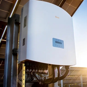 Hybride S6-EH1P3-8K-L-PLUS 3KW 3.6KW 5KW 6KW 8KW Stock UE Onde Sinusoïdale Pure Basse Fréquence Solaire Hors Réseau - Product Image 2