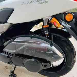 Moto d'occasion certifiée <span class=keywords><strong>EPA</strong></span> <span class=keywords><strong>DOT</strong></span> 150cc Frein à disque <span class=keywords><strong>Scooter</strong></span> à essence Vitesse maximale 85 km/h Moteur refroidi par air Vente de moto YAMAHA NMAX155 - Product Image 5