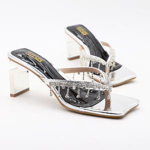 Y nuovi tacchi di strass a punta aperta alla moda <span class=keywords><strong>donna</strong></span> indossano sandali alla moda taglie forti <span class=keywords><strong>42</strong></span> <span class=keywords><strong>scarpe</strong></span> con tacco - Product Image 5