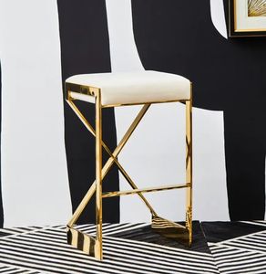 Chaise <span class=keywords><strong>de</strong></span> comptoir haute <span class=keywords><strong>de</strong></span> luxe chaise <span class=keywords><strong>de</strong></span> <span class=keywords><strong>bar</strong></span> en acier inoxydable doré <span class=keywords><strong>tabouret</strong></span> <span class=keywords><strong>de</strong></span> <span class=keywords><strong>bar</strong></span> en velours pour hôtel maison pub mariage - Product Image 2
