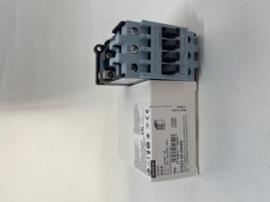 Contacteur magnétique Siemens 3TS33 00-0XM0 100% neuf et d'origine - Product Image 1